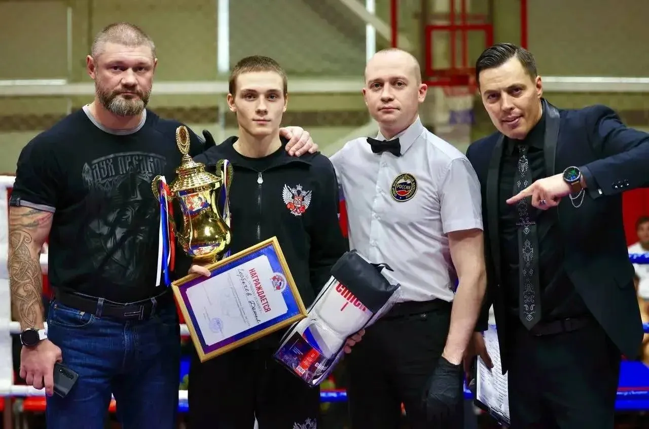 🥊 Норильские боксёры Максим Монастырский и Данил Горбачёв завоевали золото на всероссийских соревнованиях в Москве