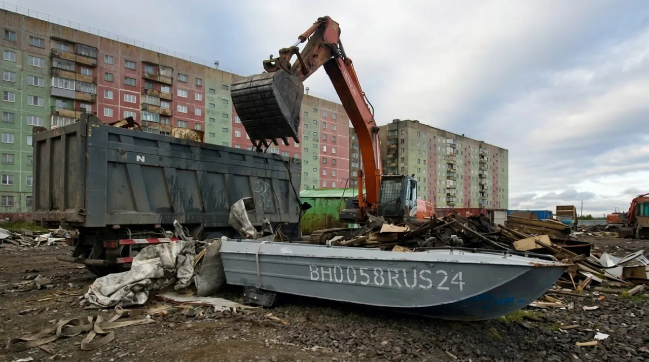 ♻️ В Норильске продолжают сносить незаконные постройки — за год уберут 209 объектов